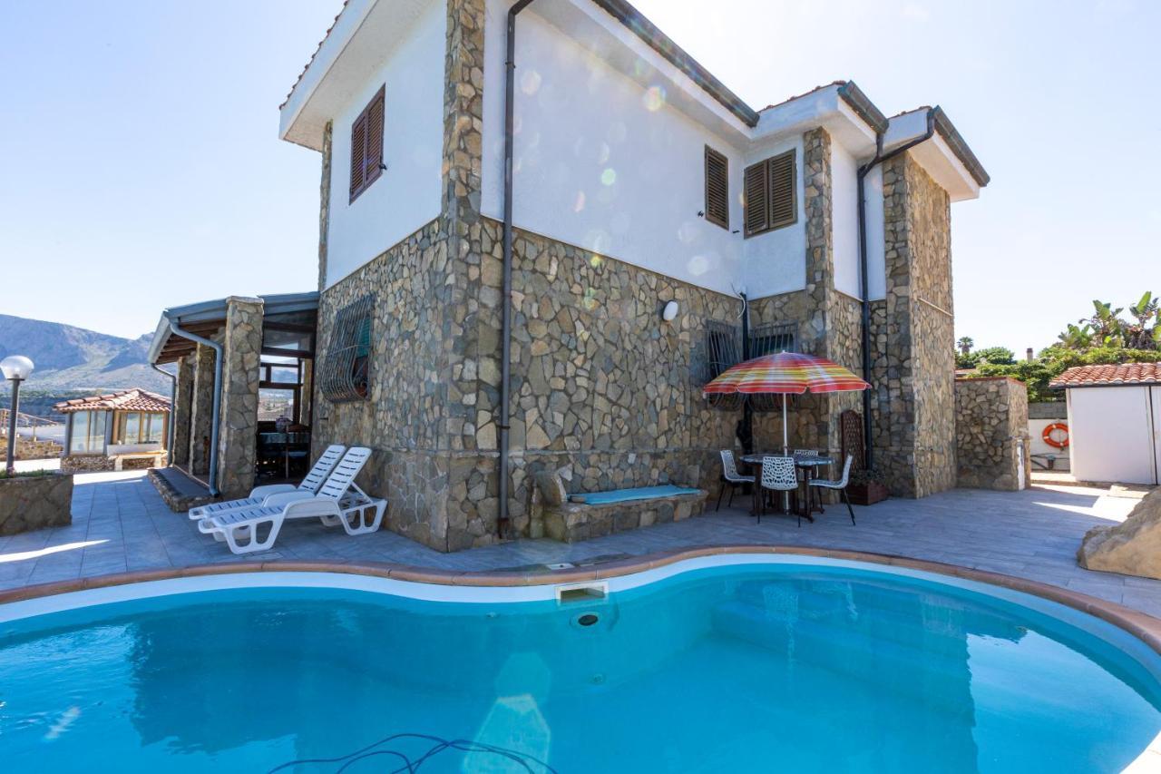 Вилла Casa Vacanza Barbera - In Riva Al Mare Траппето Экстерьер фото