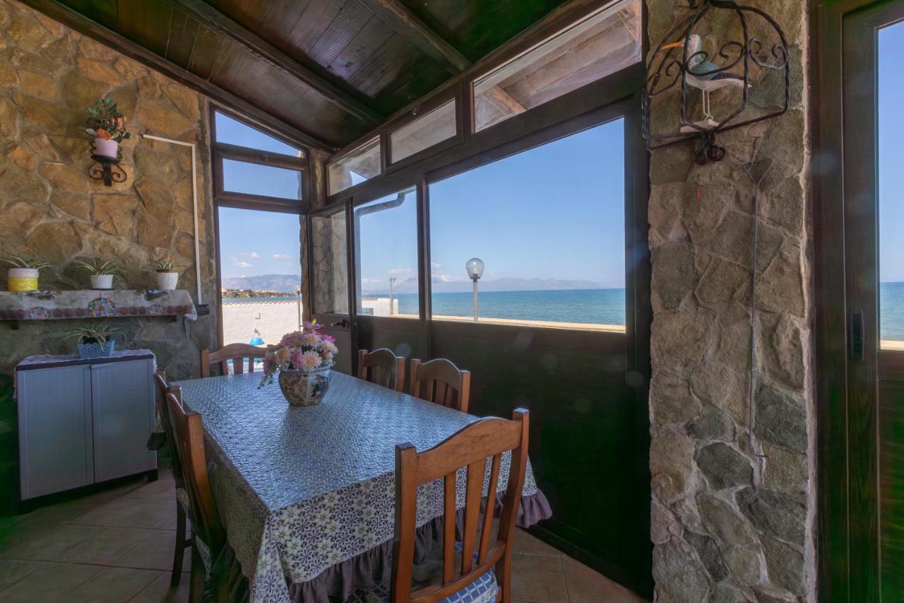 Вилла Casa Vacanza Barbera - In Riva Al Mare Траппето Экстерьер фото
