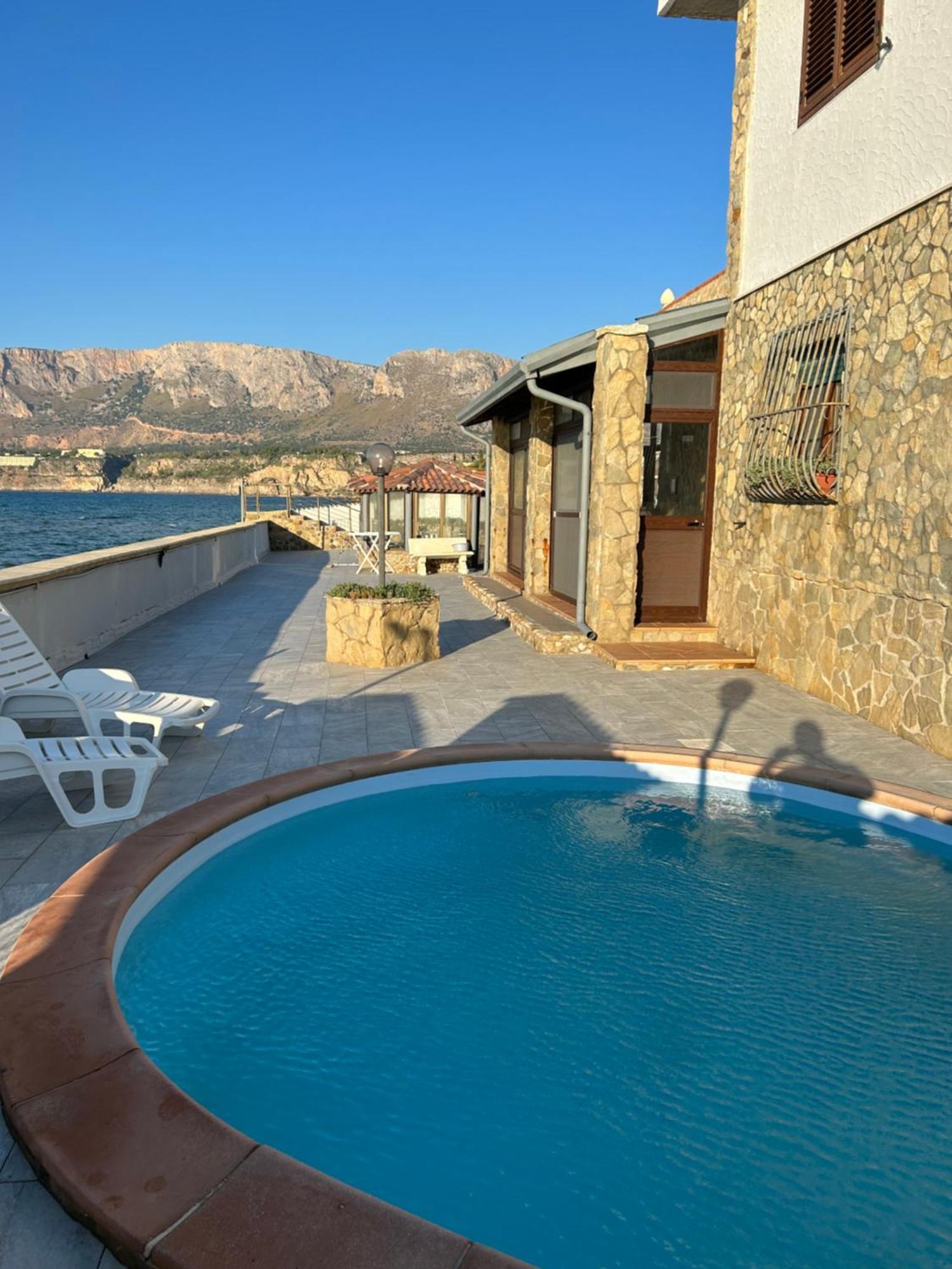 Вилла Casa Vacanza Barbera - In Riva Al Mare Траппето Экстерьер фото