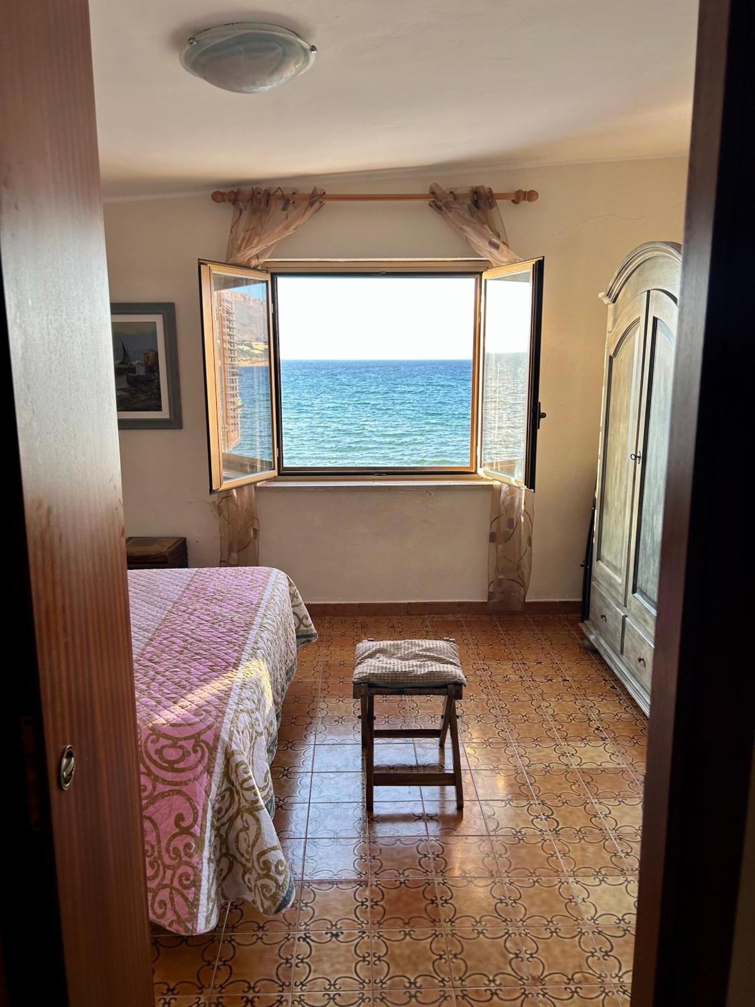 Вилла Casa Vacanza Barbera - In Riva Al Mare Траппето Экстерьер фото