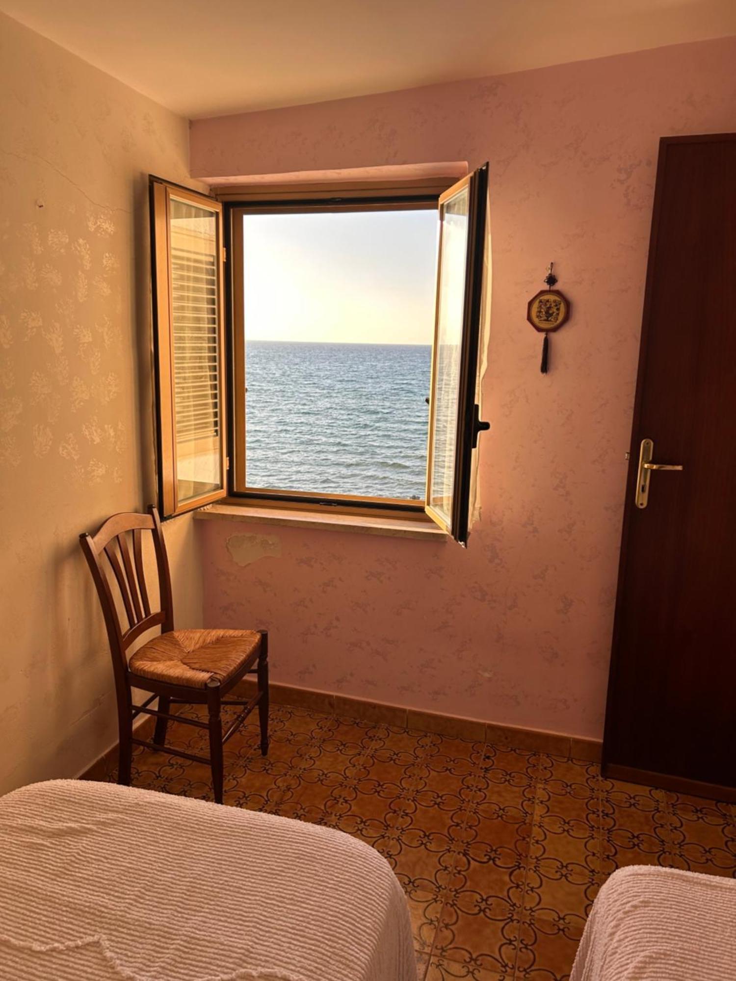 Вилла Casa Vacanza Barbera - In Riva Al Mare Траппето Экстерьер фото
