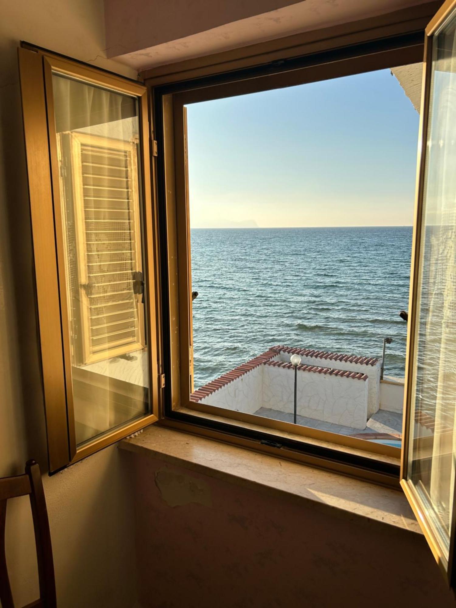 Вилла Casa Vacanza Barbera - In Riva Al Mare Траппето Экстерьер фото