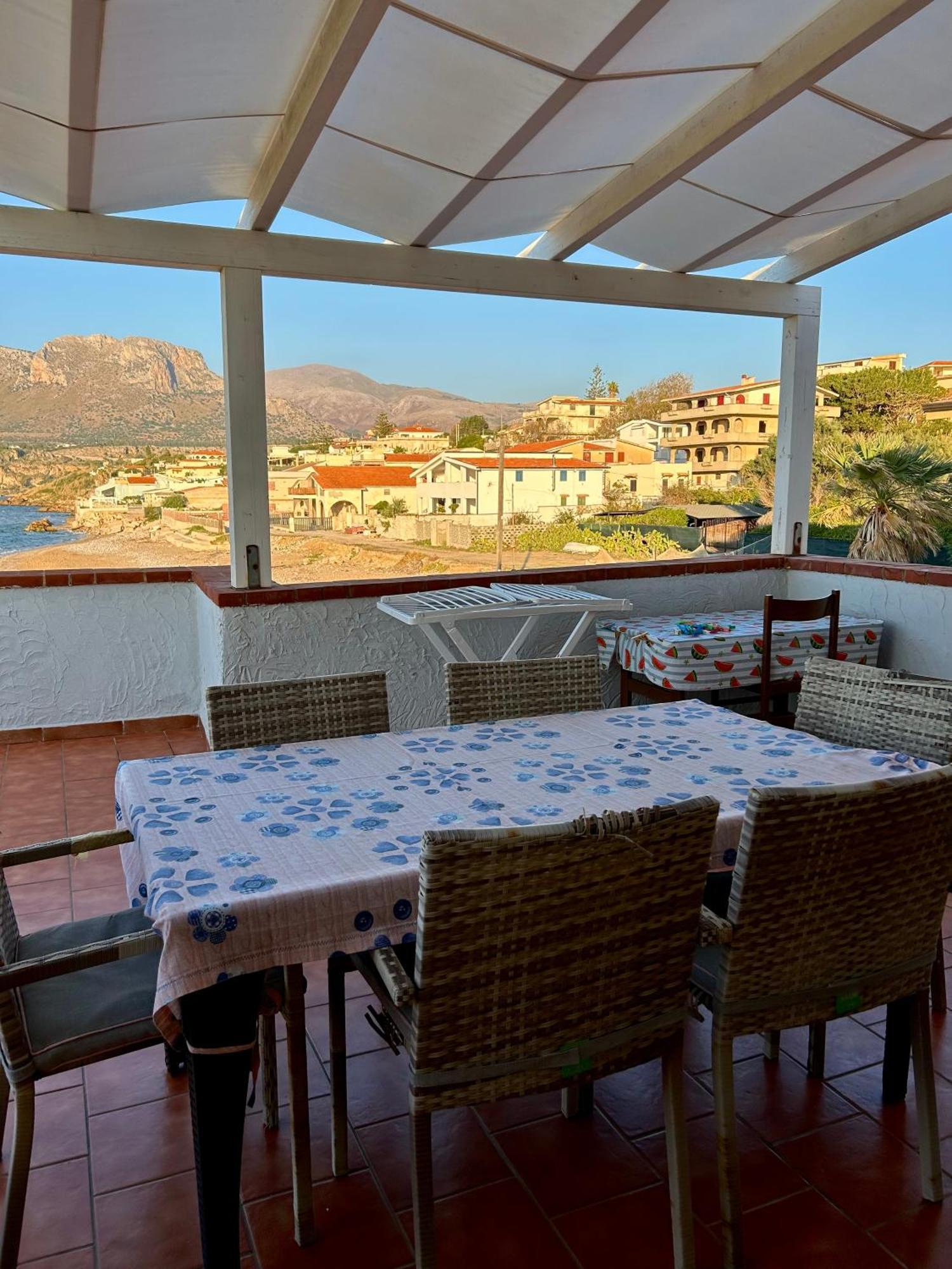 Вилла Casa Vacanza Barbera - In Riva Al Mare Траппето Экстерьер фото